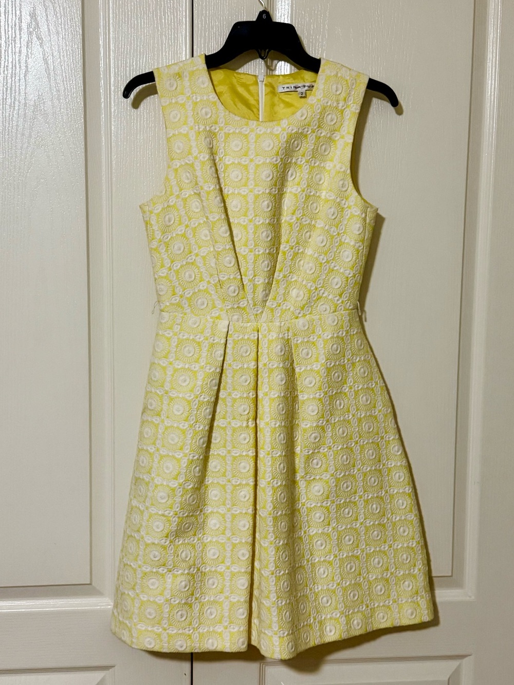 Trina Turk Yellow and White jacquard sleeveless dress - Picture 2 of 7